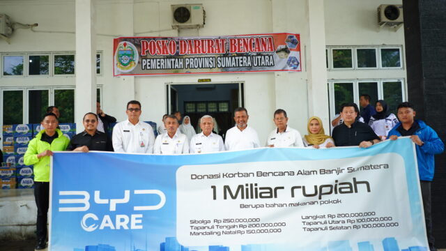 BYD Salurkan Bantuan Tanggap Darurat untuk Warga Terdampak Banjir di Sumatera